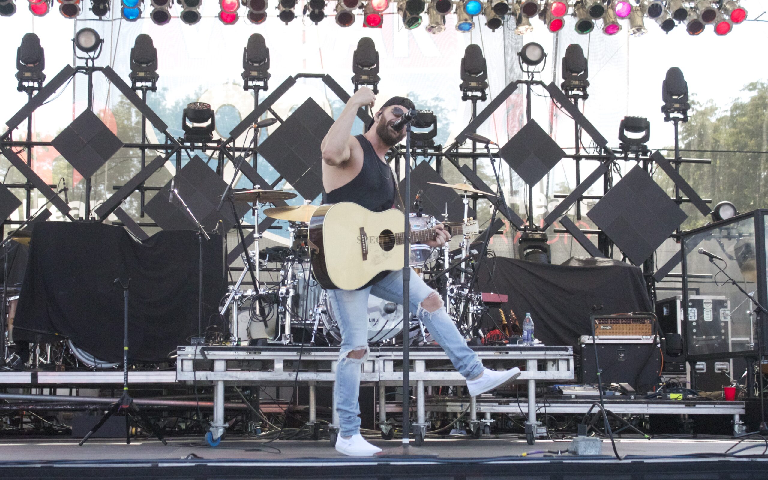 Dylan Scott live performance