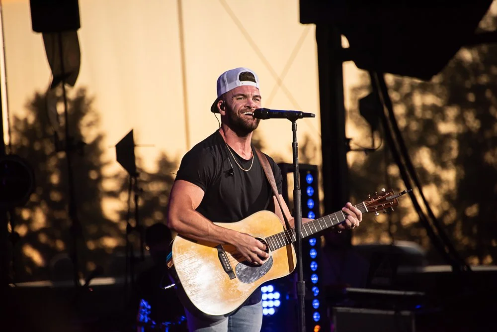 Crowd at a Dylan Scott show